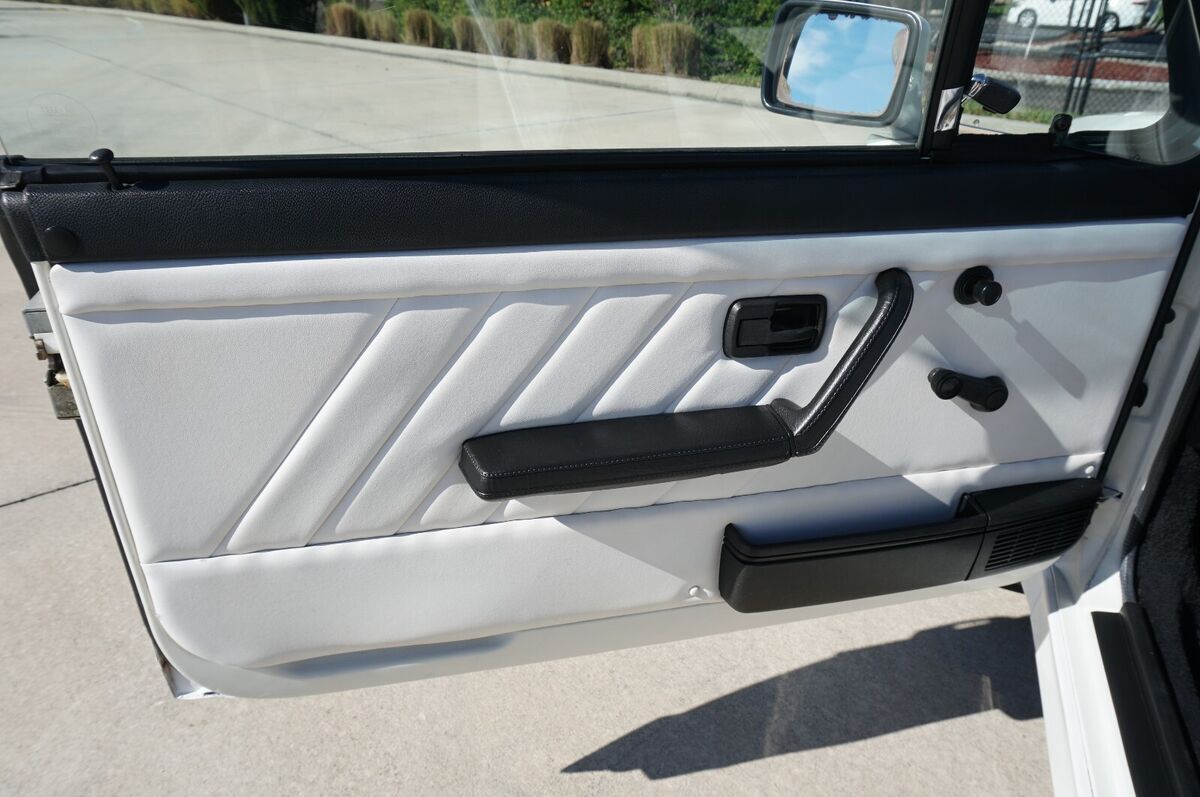 1989 Volkswagen Cabriolet - photo 7
