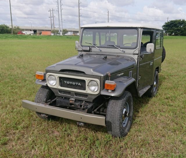 1982 Toyota Land Cruiser FJ40 - photo 12