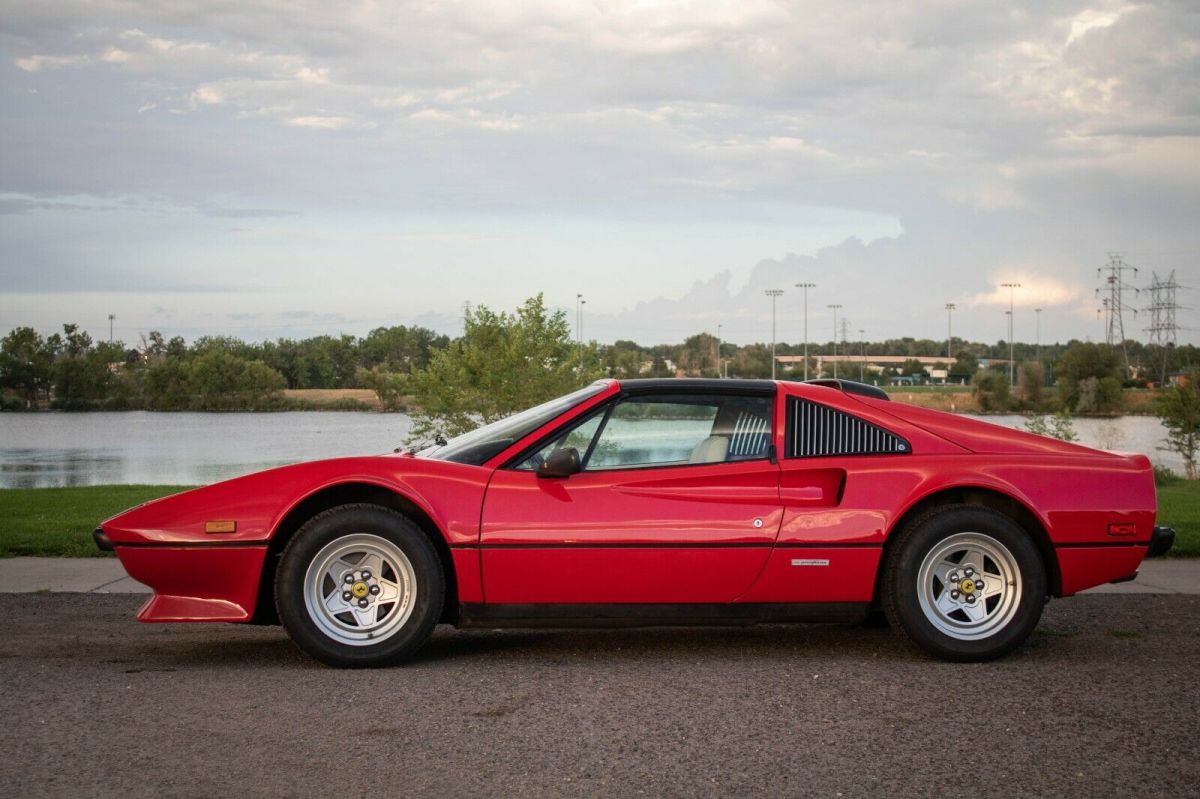 1983 Ferrari 308 - photo 2