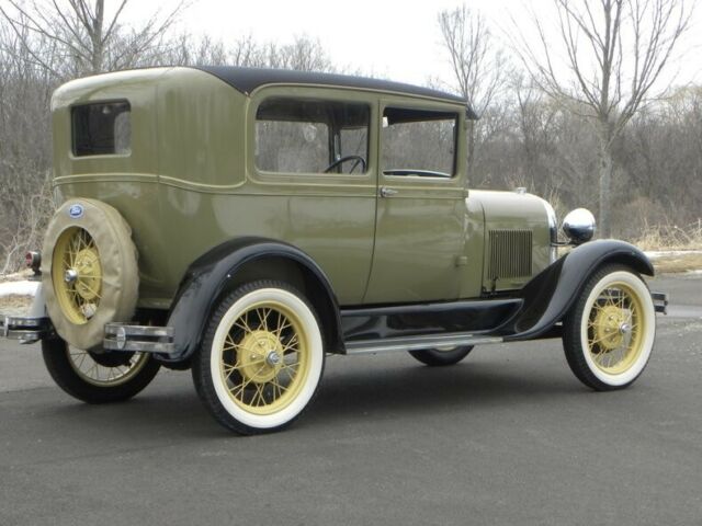 1928 Ford Model A Tudor - photo 4