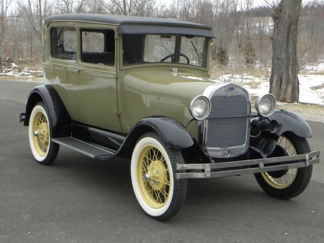 1928 Ford Model A Tudor - photo 8