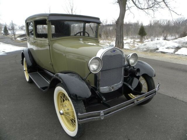 1928 Ford Model A Tudor - photo 9