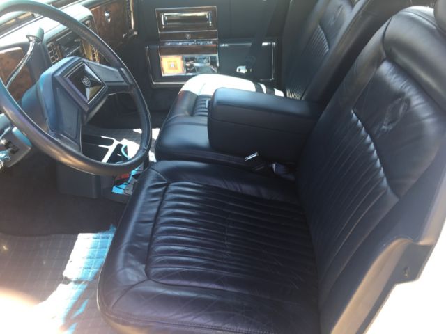 1992 Cadillac Brougham - photo 3