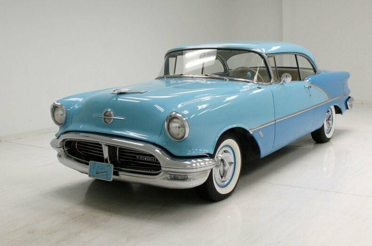 Excellent Paint/Flawless Chrome/324ci Rocket V8/Excellent Leather Seats 1956 Oldsmobile 88 Holiday Coupe