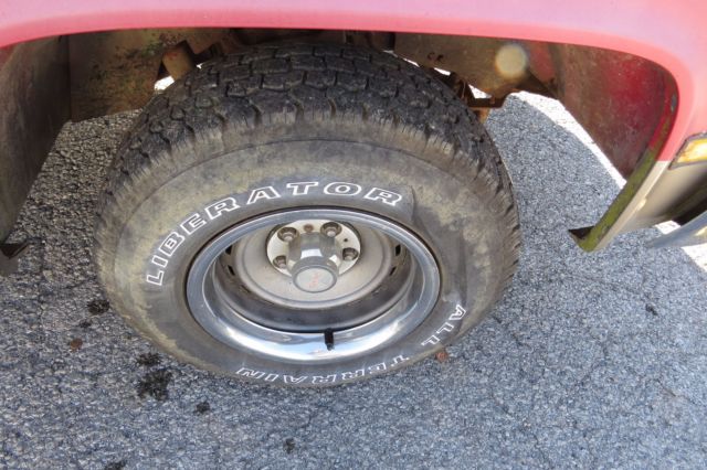 1985 Chevrolet C/K Pickup 1500 4X2 REG CAB 8FT BED 4.3 AUTO - photo 8