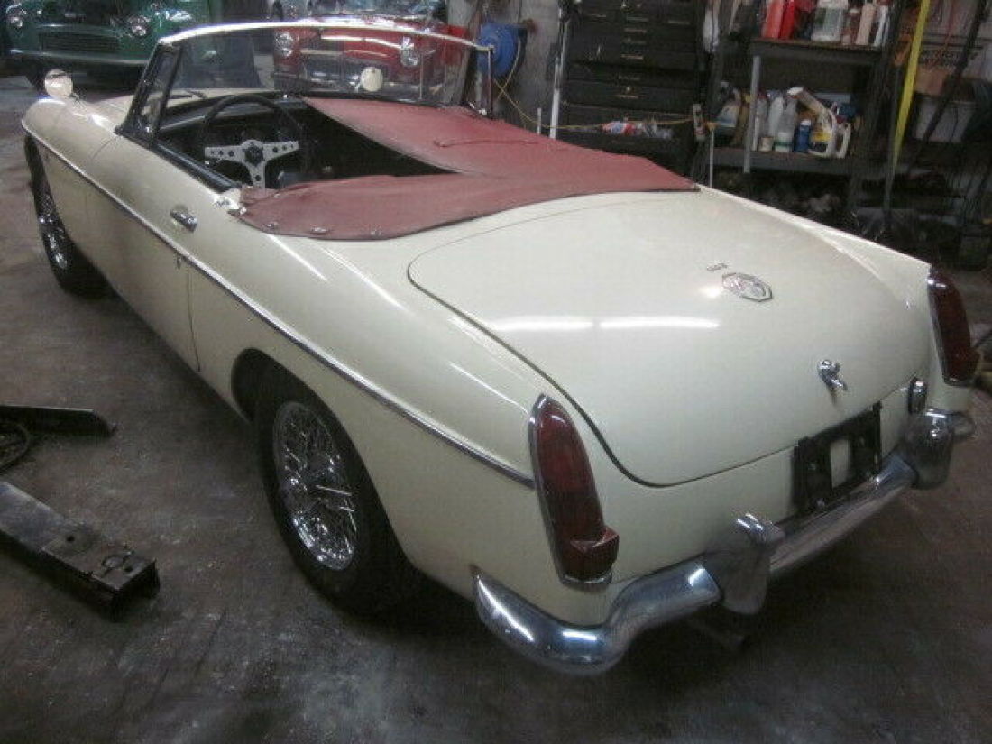 1965 MG MGB - photo 4