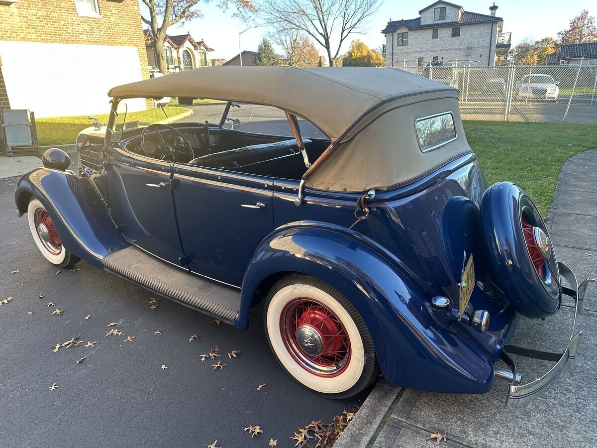 1935 Ford Phaeton - photo 2