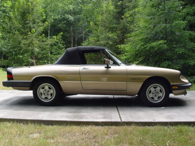 excellent, rust free Series 3 with minor front end dent 1987 Alfa Romeo Spider Veloce