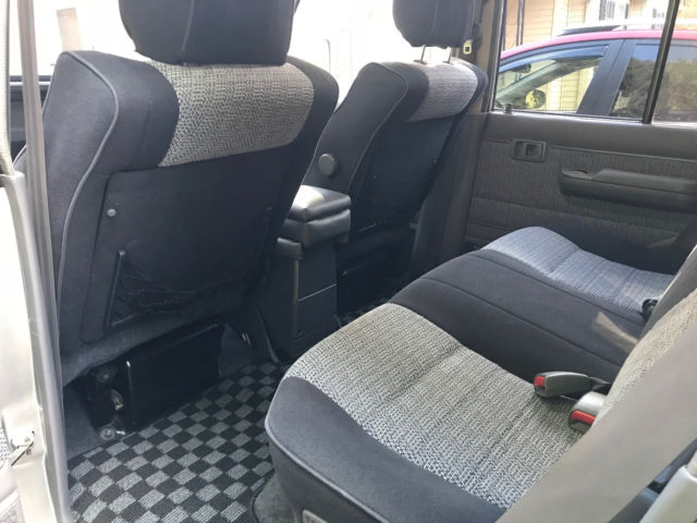 1992 Toyota Land Cruiser HZJ77VX - photo 11