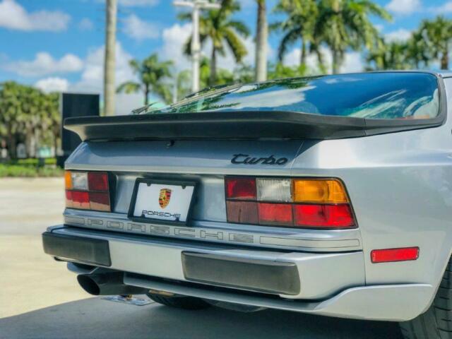 1986 Porsche 944 Turbo - photo 12