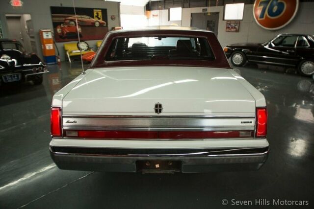 1988 Lincoln Town Car Signature Series - photo 8