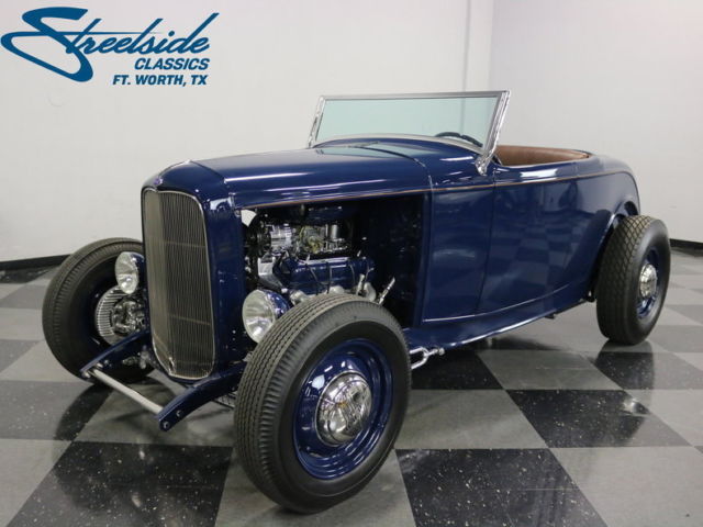 EXCEPTIONALLY CLEAN! KILBOURNE BODY, PETE & JAKES CHASSIS, 350 V8, AUTO, 9" REAR 1932 Ford Highboy Roadster