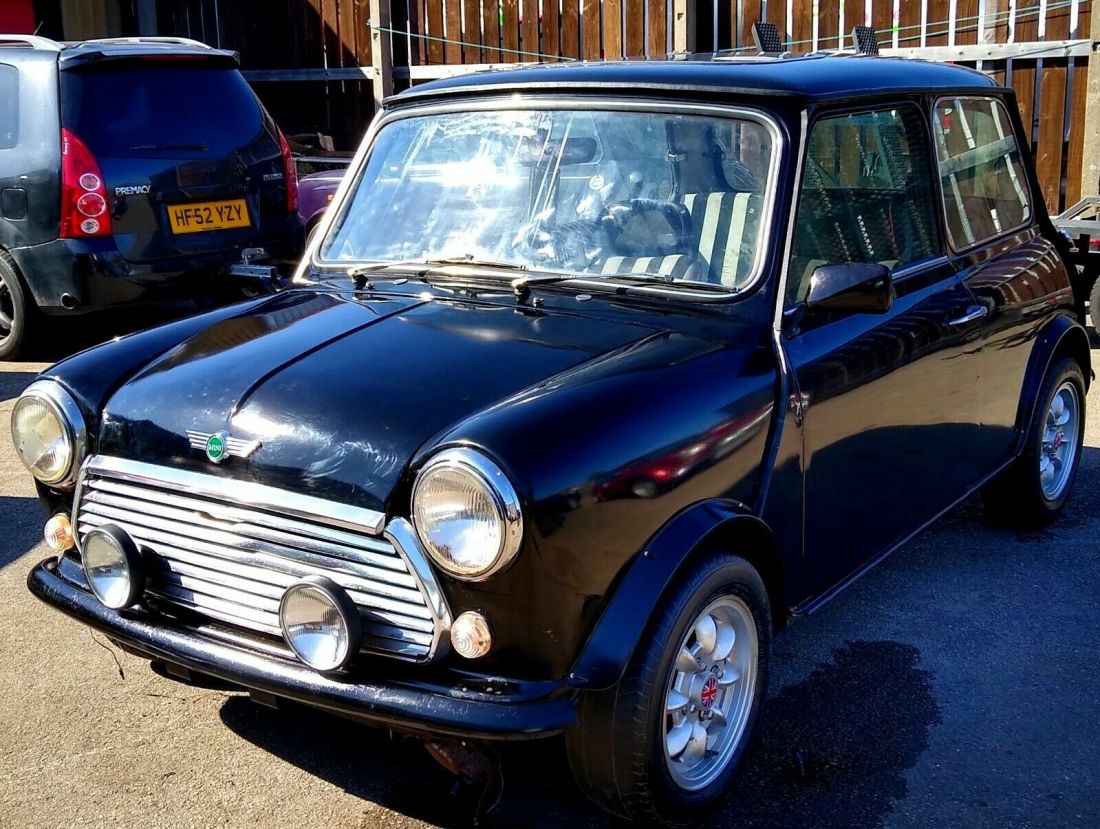 EXCLUSIVE DESIGNER MINI 1988 Mini Classic Mini