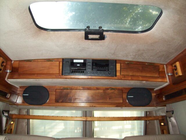1993 Chevrolet G20 Van Explorer Limited - photo 11