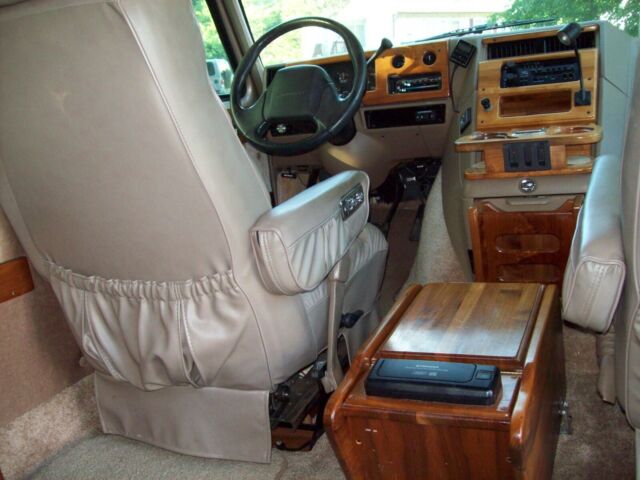 1993 Chevrolet G20 Van Explorer Limited - photo 6