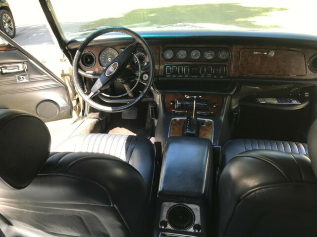 1972 Jaguar XJ6 - photo 10