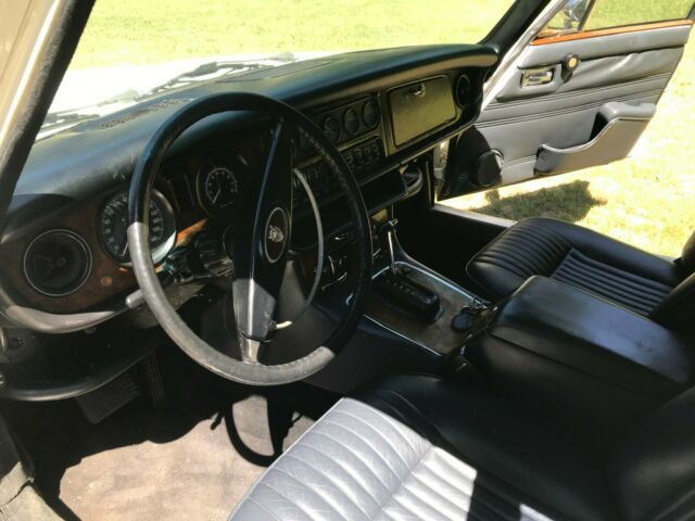 1972 Jaguar XJ6 - photo 12