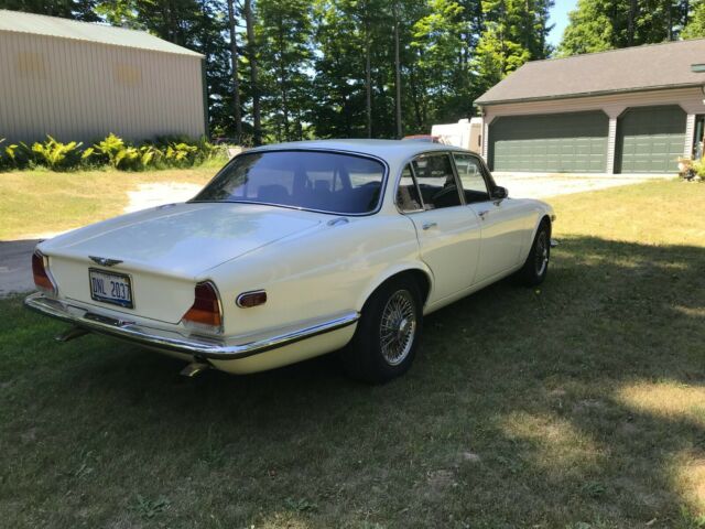 1972 Jaguar XJ6 - photo 4