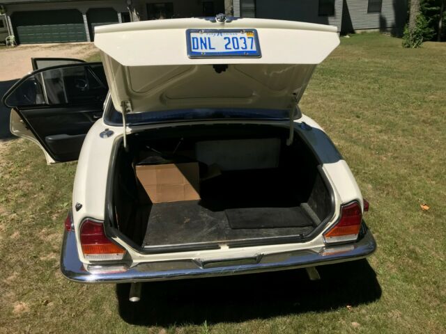 1972 Jaguar XJ6 - photo 5