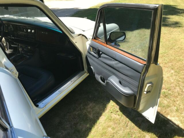 1972 Jaguar XJ6 - photo 8