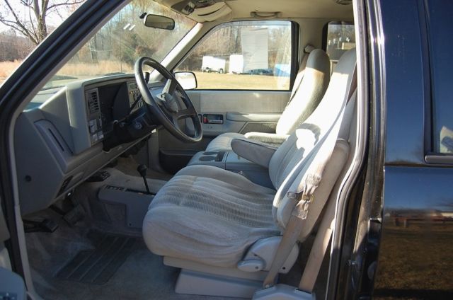1994 Chevrolet Suburban - photo 10