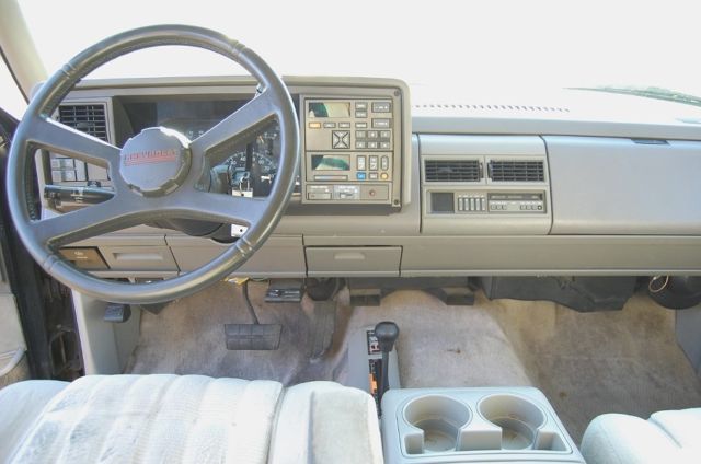 1994 Chevrolet Suburban - photo 12