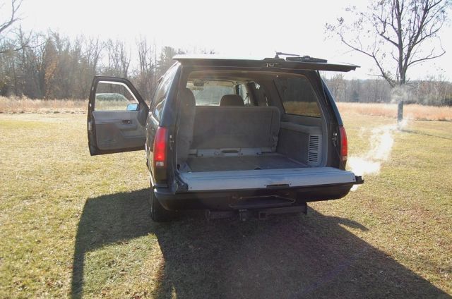 1994 Chevrolet Suburban - photo 13
