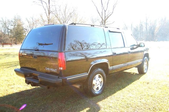 1994 Chevrolet Suburban - photo 4