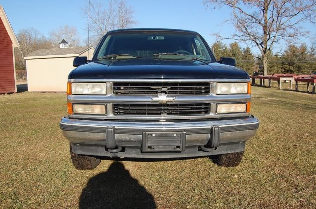 1994 Chevrolet Suburban - photo 7