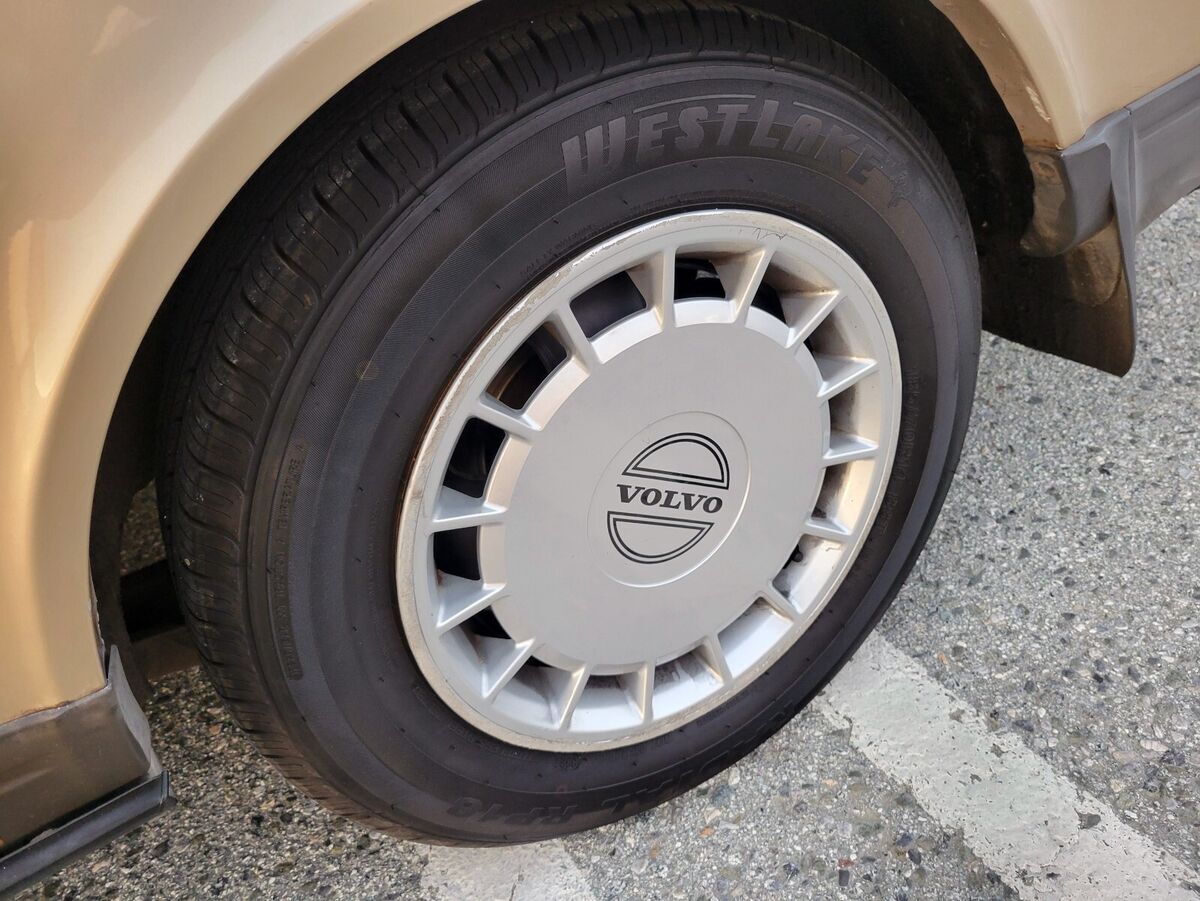 1990 Volvo 240 - photo 13