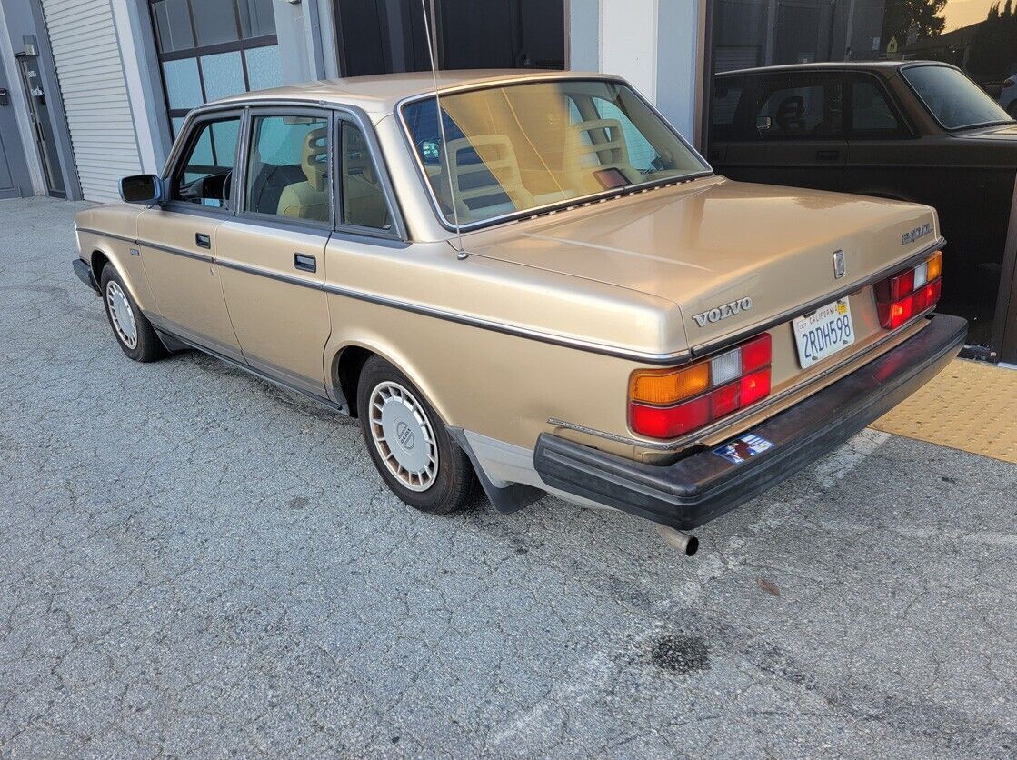 1990 Volvo 240 - photo 3