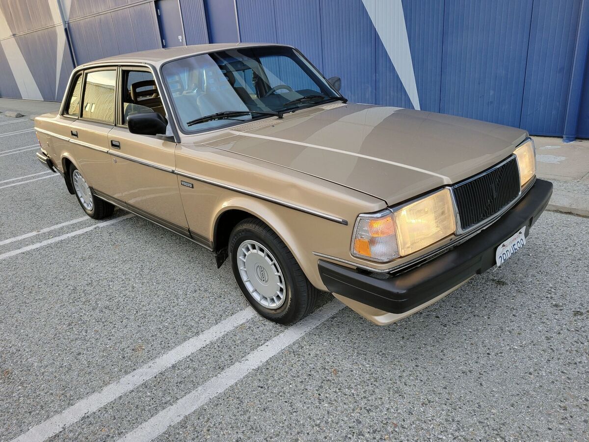 1990 Volvo 240 - photo 4