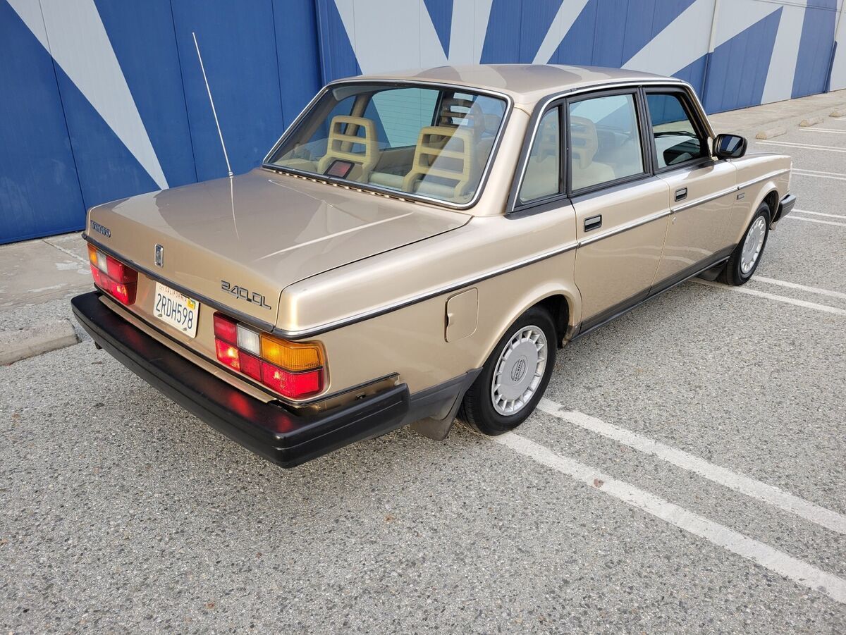 1990 Volvo 240 - photo 5