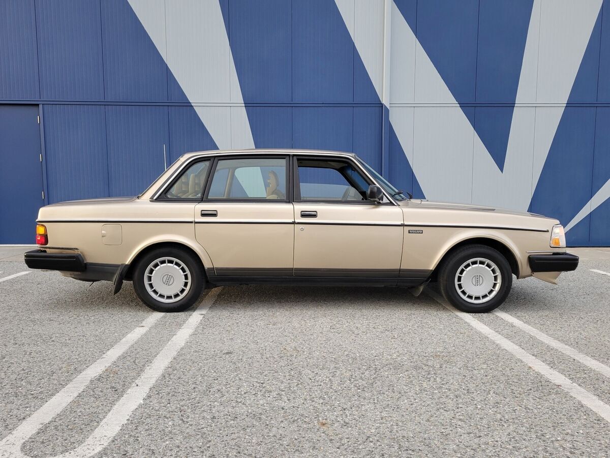 1990 Volvo 240 - photo 6