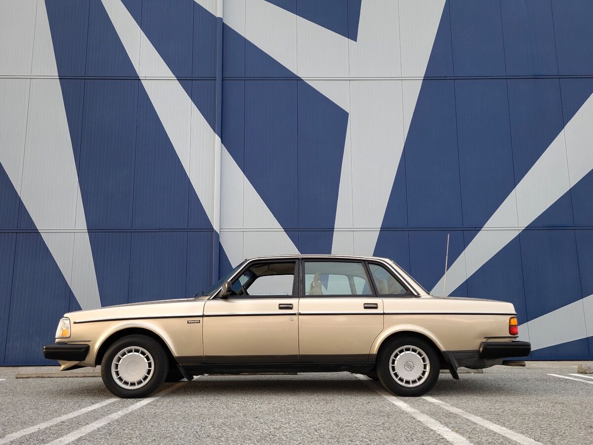 1990 Volvo 240 - photo 7