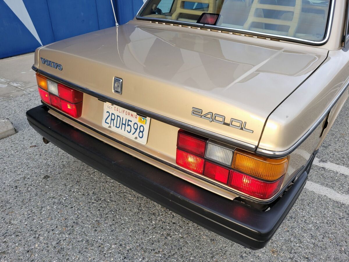 1990 Volvo 240 - photo 9