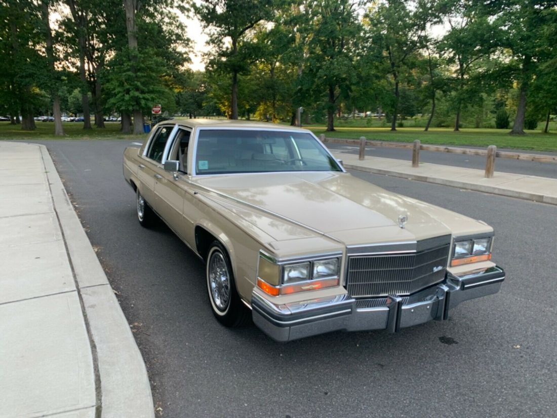 1985 Cadillac Fleetwood - photo 3