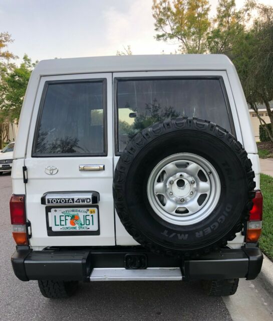 1992 Toyota Land Cruiser FJ73 - photo 5