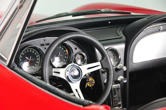 1965 Chevrolet Corvette -- - photo 2