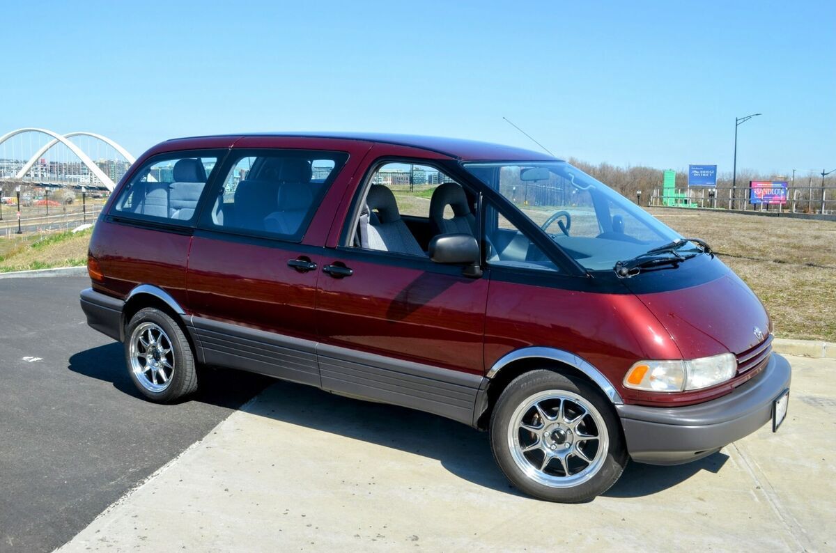1993 Toyota Previa DX - photo 4