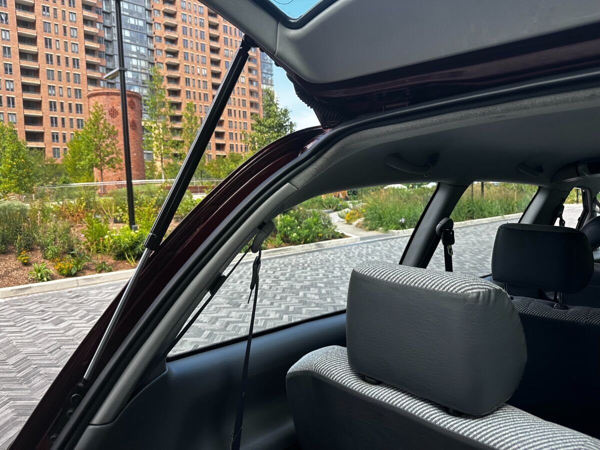 1993 Toyota Previa DX - photo 9