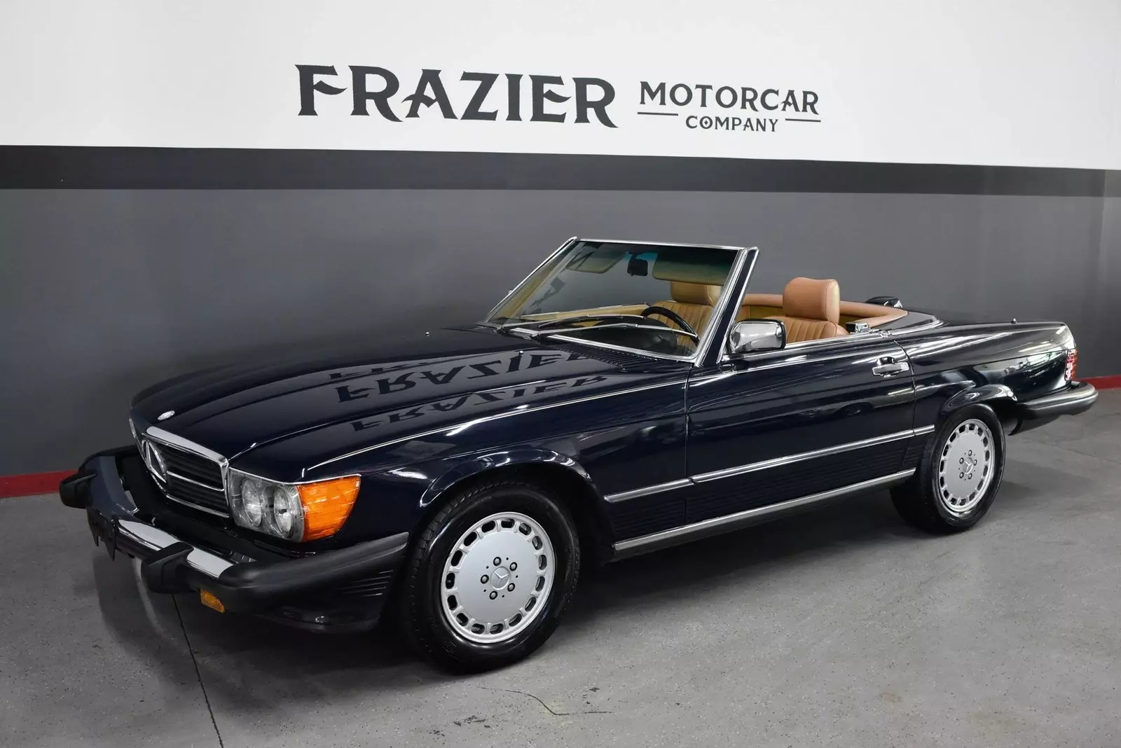 EXTRAORDINARY CONDITION WELL SERVICED MIDNIGHT BLUE/PALOMINO 560SL 1987 Mercedes-Benz 560 SL