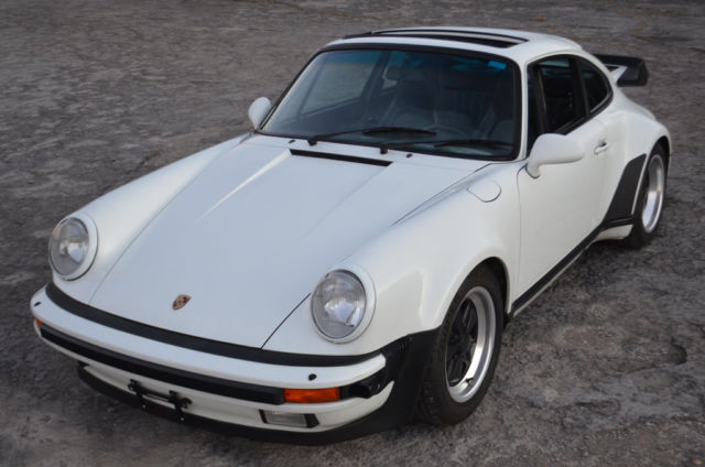 EXTRAORDINARY well SERVICED WELL SORTED 86 911 TURBO CARRERA 1986 Porsche 930 Carrera TURBO with full records books manuals COA