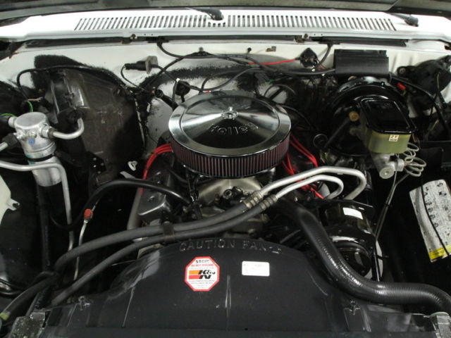 1985 Chevrolet Silverado 1500 4X4 - photo 4