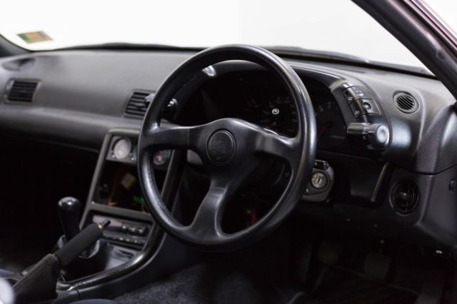 1993 Nissan Skyline GT-R - photo 12