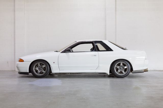 1993 Nissan Skyline GT-R - photo 3