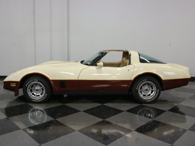 1981 Chevrolet Corvette Base Coupe 2-Door - photo 3