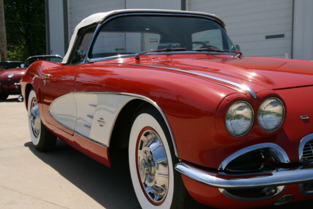 EXTREMELY NICE 1961 CORVETTE #'S MATCHING 283/230HP AUTO RED WHITE COVE 1961 Chevrolet Corvette