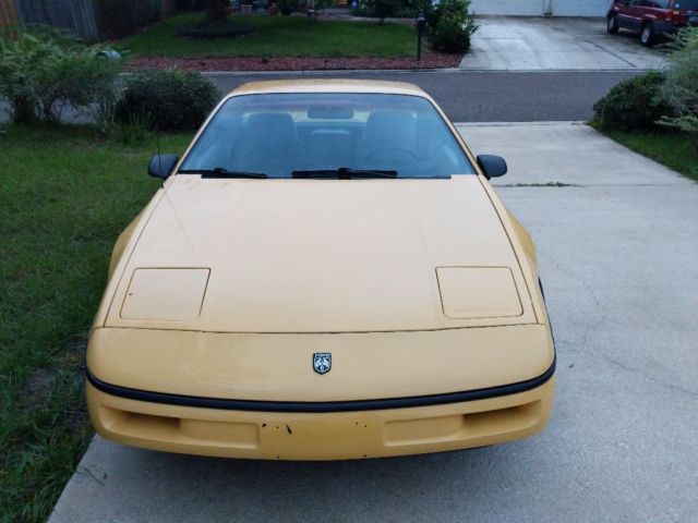 Extremely nice original 1988 Pontiac Fiero Formula 1988 Pontiac Fiero Formula