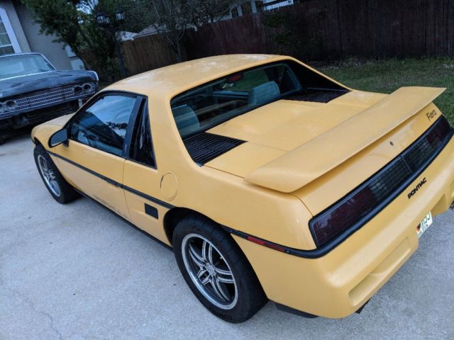 1988 Pontiac Fiero Formula - photo 4